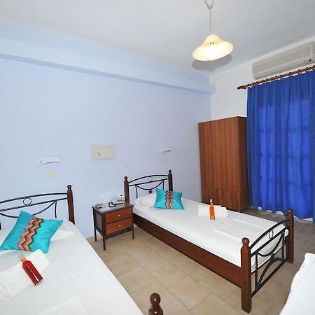 Santa Barbara Hotel Períssa Eksteriør bilde